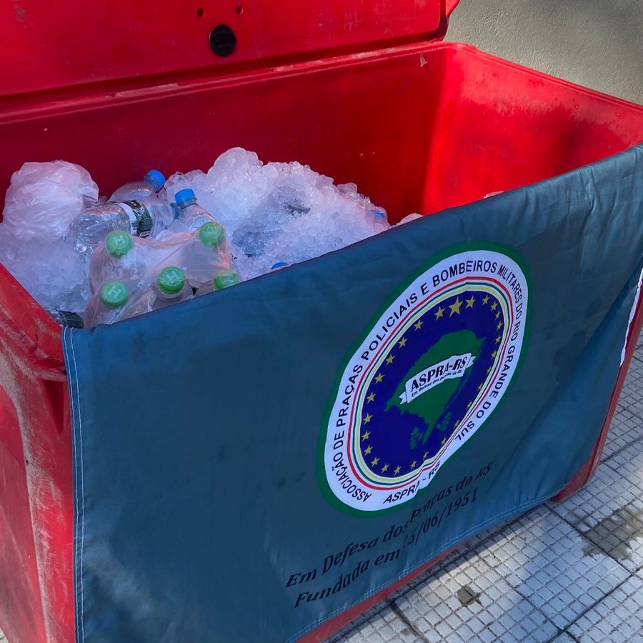 ASPRA-RS entrega água e bombons para os participantes da prova do CTSP